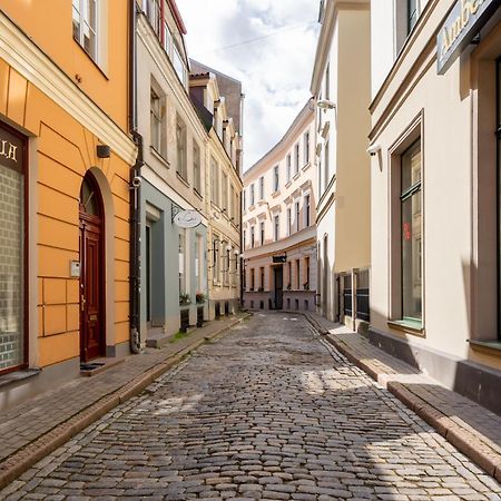 Stylish Old Town Apartment On Mucenieku Street Riga Extérieur photo