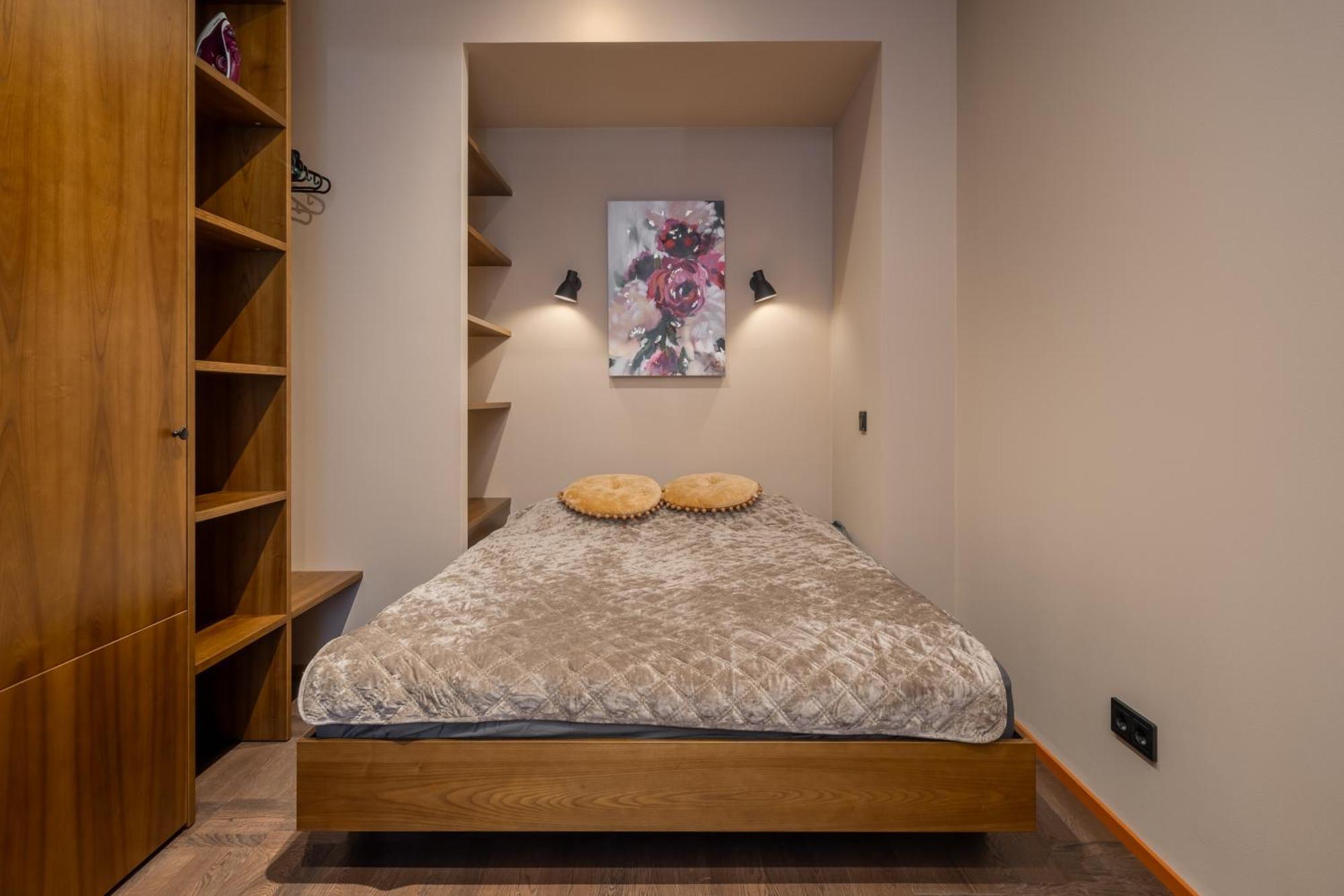 Stylish Old Town Apartment On Mucenieku Street Riga Extérieur photo